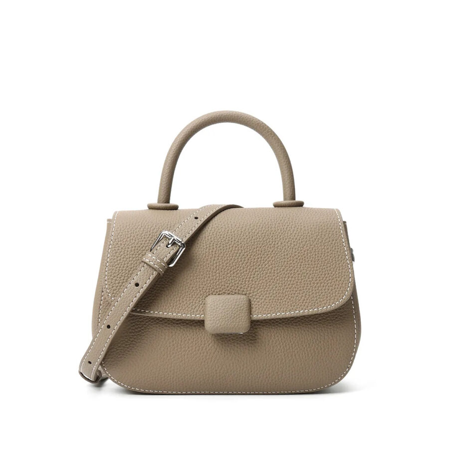 Elegant Women’s Genuine Leather Handbag Featuring a Stylish Shoulder Strap